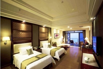 專(zhuān)業(yè)之選 華鑫房地產(chǎn)經(jīng)紀(jì)，大亞灣龍光城銷(xiāo)售領(lǐng)航者